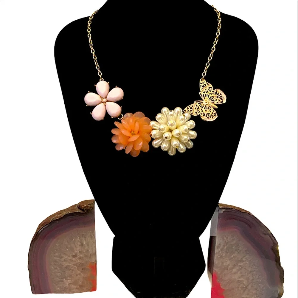 Candies- Floral/Butterfly Statement Necklace NWOT